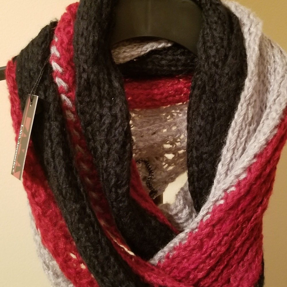 NWT - Infinity Scarf - Red/ Gray/  Black